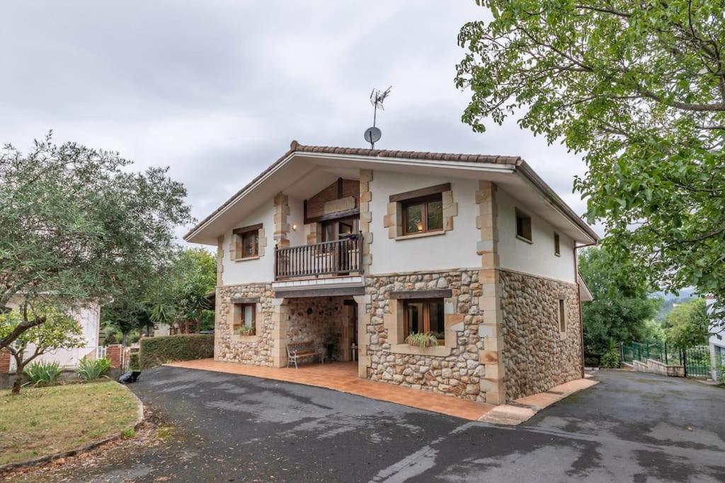 Caserío entre Bilbao y Urdaibai Morga Exterior foto